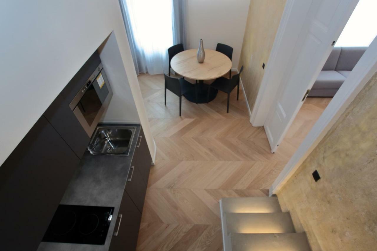 The Apartment House - Mezibranska ปราก ภายนอก รูปภาพ